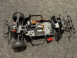 ARRMA 1/10 SENTON BLX Brushless 4X4 Short Course Truck – Helemaal nieuw donor chassis, compleet met servo en ESC