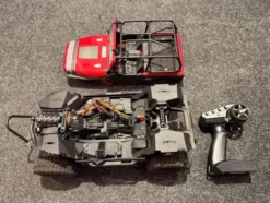 Axial 1/10 SCX10 III Jeep CJ-7 4WD Brushed RTR Rood in een nette staat met 1 jaar garantie!