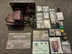 Boom Racing BRX01 AWB Linked “RCRFC Malaysia” Custom Crawler Kit BR8015 helemaal nieuw compleet met Hobbywing Fusion PRO en servo’s en mega veel onderdelen (compleet nieuw)!