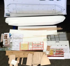 Deans Marine Narrowboat Modelbouwkit 1/12