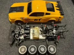 FG onroad 2-takt Zenoah 23cc brandstof RC auto met Gele Body en mechanische remmen!
