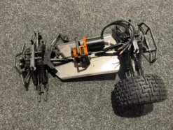 HPI Bullet ST Flux 4WD 1/10 Brushless Truggy – Helemaal nieuw donor chassis, inclusief Brushless motor, voor, midden en achter diff – What You See Is What You Get
