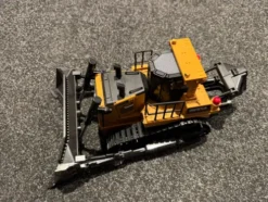 Huina Bulldozer 1/16 – Vitrine model, nieuw – What You See Is What You Get