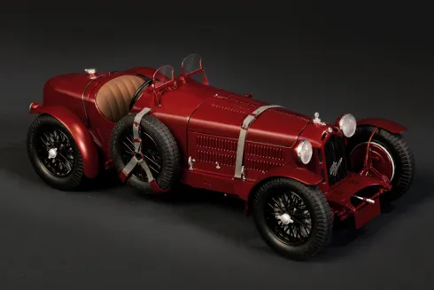 Italeri Alfa Romeo 8C 2300 Roadster 1:12 bouwpakket