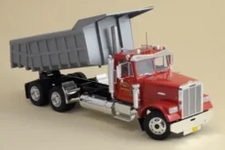 Italeri Freightliner Heavy duty dumper – 1:24 – 3783