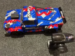 Maverick Quantum RX Flux 1/8 4WD 4S Brushless Onroad Car RTR + Gens Ace 5500mah 4S 60C lipo batterij in een prima staat!