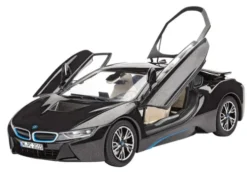 Revell BMW i8 in 1:24 bouwpakket met lijm en verf