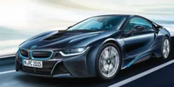 Revell BMW i8 in 1:24 bouwpakket met lijm en verf