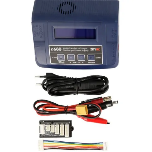 SkyRC e680 AC-DC 8A lipo lader met 220V & 12V aansluiting