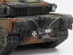Tamiya 1/16 RC Leopard 2 A7V Full Option Kit