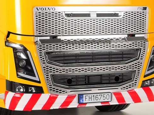 Tamiya 1/14 Volvo FH16 Globetrotter 750 8×4 Tow Truck