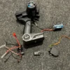 Team Associated zender met ontvanger, crawler 2/3S regelaar met motor en metalen tandwielenservo (nieuw)!