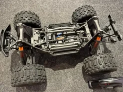 Traxxas X-Maxx 8S Belted Brushless Monster truck RTR Oranje (Versie 2024/2025) (zonder motor/regelaar/steun)!