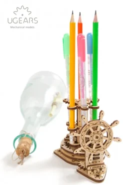 Ugears Penhouder “Kapitein”